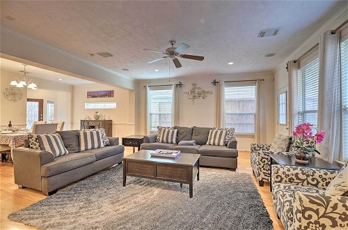 Photo 35 - 2,500 Sq Ft Townhome - Walk to Central River Oaks