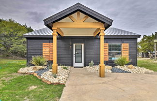 Photo 3 - Graford Cabin w/ Rooftop Deck & Lake Views