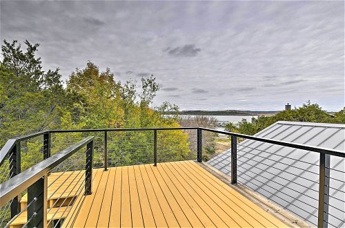 Foto 22 - Graford Cabin w/ Rooftop Deck & Lake Views
