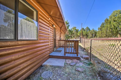 Foto 7 - Cozy Heber Cabin Retreat w/ Deck + Fireplace