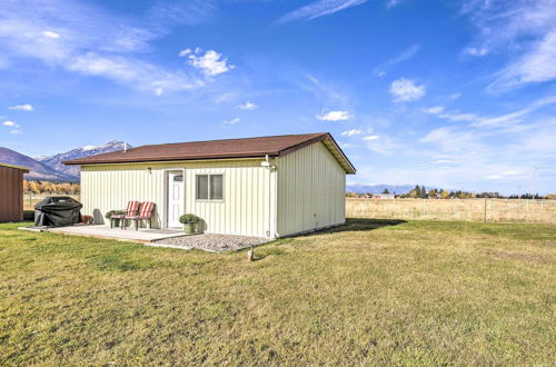 Photo 3 - Cozy Cottage Studio: Stunning Mountain Views