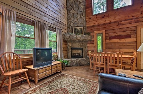Foto 9 - Cabin With 22 Acres & Patio - 3 Mi to Blowing Rock