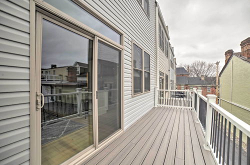 Photo 24 - Stylish Pittsburgh Townhouse w/ City Views