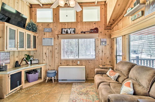 Photo 4 - Cozy Cabin Vacation Rental in Lakeside