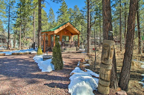 Photo 9 - Cozy Cabin Vacation Rental in Lakeside