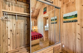 Photo 3 - Cozy Cabin Vacation Rental in Lakeside