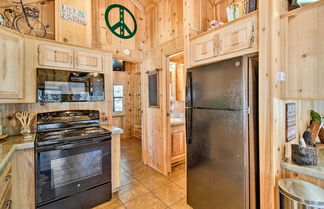 Foto 2 - Cozy Cabin Vacation Rental in Lakeside