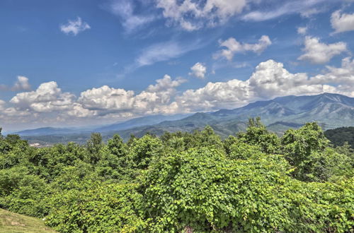 Photo 5 - Cozy Resort-style Condo < 2 Mi to Ober Gatlinburg