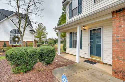 Foto 7 - Centrally Located Townhome in Greensboro