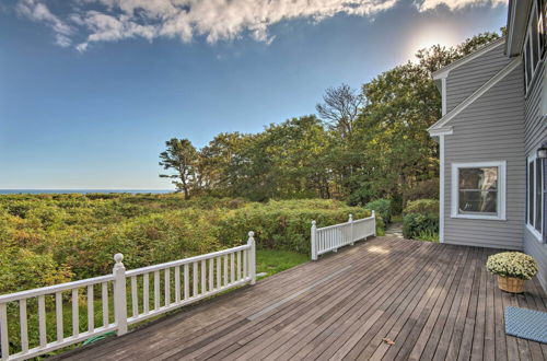 Foto 44 - Expansive Beachfront Retreat w/ Outdoor Shower