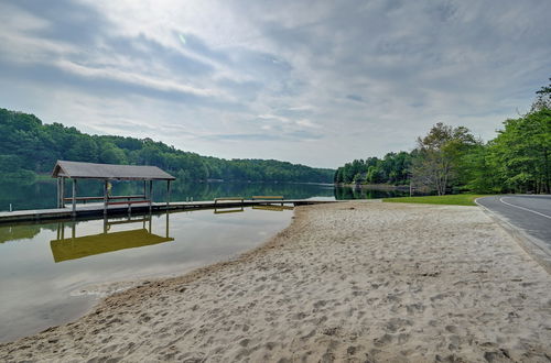 Foto 37 - Peaceful Brevard Mountain Cabin: Hike, Golf & Swim