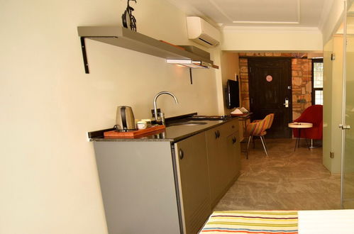 Photo 2 - Chic Studio Flat with Patio SARDUNYA