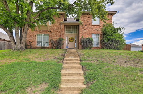 Photo 1 - Charming Family Home ~ 16 Mi to Dtwn Dallas