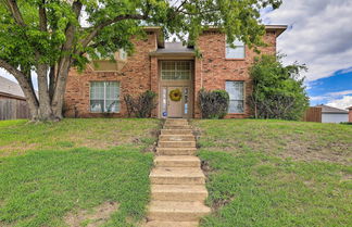 Photo 1 - Charming Family Home ~ 16 Mi to Dtwn Dallas