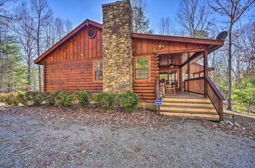 Foto 6 - Cozy Tellico Plains Getaway w/ Deck, Fire Pit