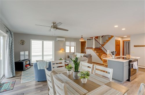 Foto 16 - Oak Harbor Lake Home w/ 4 Decks + Seating