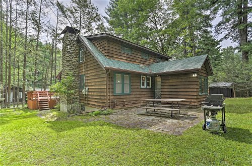 Photo 9 - Tafton Cottage w/ Fire Pit & Grill: Steps to Lake