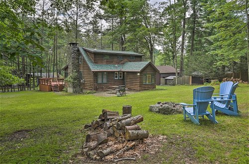 Photo 7 - Tafton Cottage w/ Fire Pit & Grill: Steps to Lake