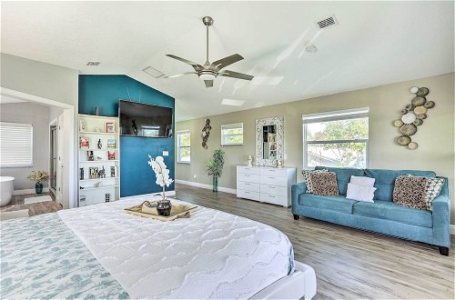 Foto 2 - Jensen Beach Home w/ 2 Decks + Mod Interior