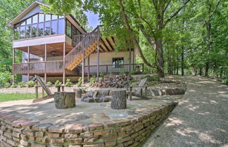 Photo 1 - The Bella Vista Lakeside Treehouse: Dock & Kayaks