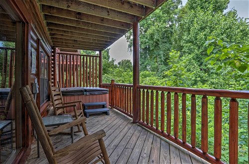 Photo 29 - Sevierville Cabin w/ Games, Hot Tub & 4 King Beds