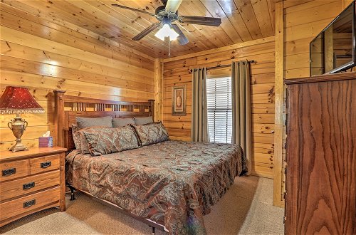Photo 16 - Sevierville Cabin w/ Games, Hot Tub & 4 King Beds