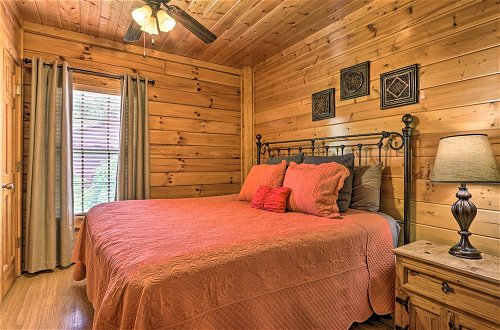Photo 28 - Sevierville Cabin w/ Games, Hot Tub & 4 King Beds