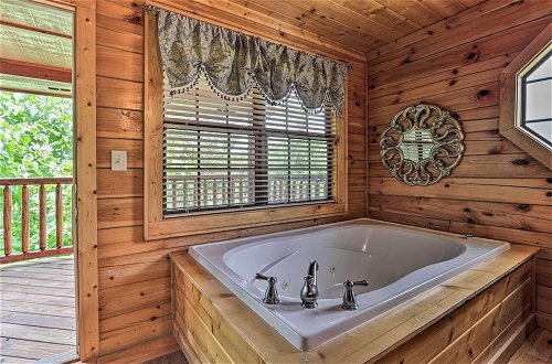 Photo 22 - Sevierville Cabin w/ Games, Hot Tub & 4 King Beds