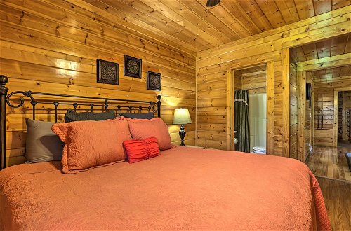 Photo 35 - Sevierville Cabin w/ Games, Hot Tub & 4 King Beds