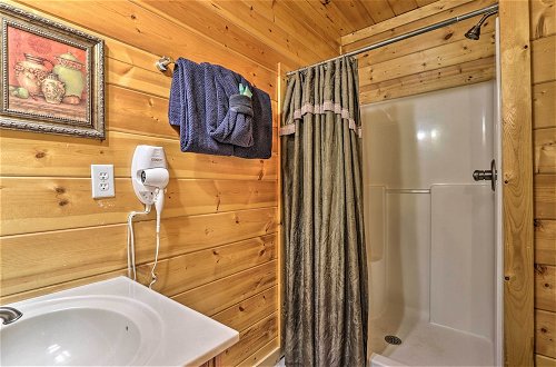 Photo 25 - Sevierville Cabin w/ Games, Hot Tub & 4 King Beds
