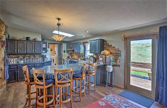 Foto 3 - Cozy Black Hills Home 13 Acres w/ Deck & Views