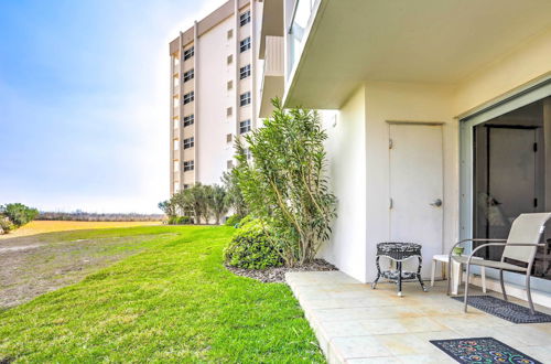 Foto 23 - Sleek Pensacola Beach Condo W/patio-walk to Beach