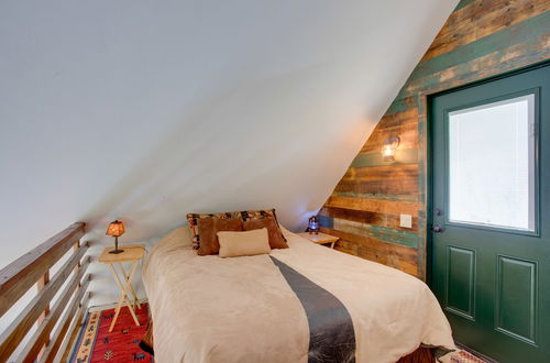 Photo 15 - Colorful Cabin w/ Teepee, Fire Pits & Mtn Views