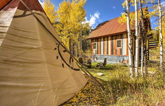 Foto 3 - Colorful Cabin w/ Teepee, Fire Pits & Mtn Views