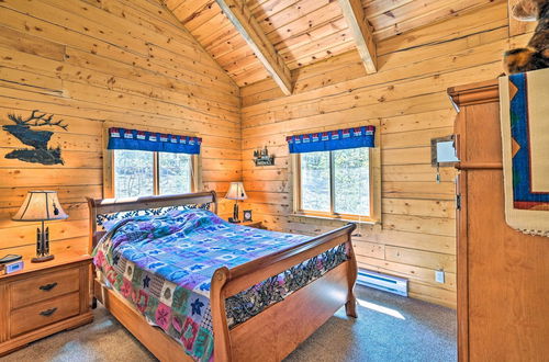 Photo 2 - Pet-friendly Jefferson Cabin w/ Deck & Views