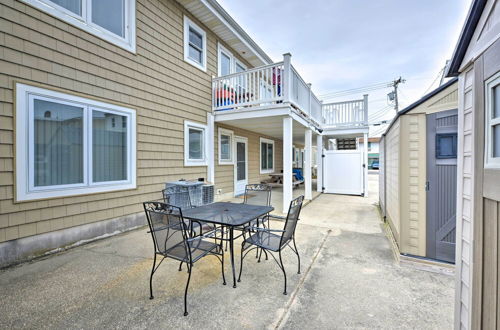 Photo 15 - Beach Block Wildwood Condo - Proximity to Dining