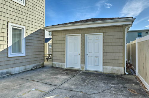 Photo 16 - Beach Block Wildwood Condo - Proximity to Dining