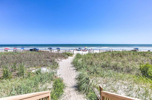 Foto 10 - Myrtle Beach Condo w/ Ocean View & Hot Tub Access