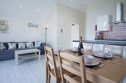 Photo 18 - Bluebird - 2 Bedroom Apartment - Pendine