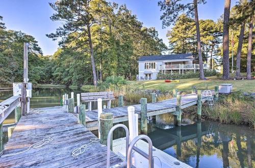 Foto 6 - Waterfront Home in Quiet Cove: Kayaks On-site