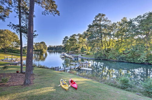 Foto 9 - Waterfront Home in Quiet Cove: Kayaks On-site