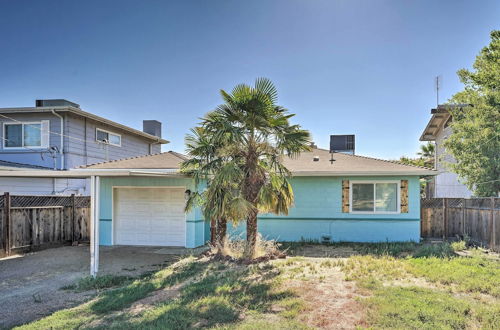 Photo 7 - Waterfront Cottage w/ Private Pool & Lake View