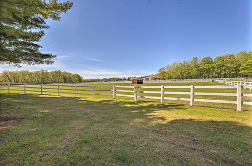 Photo 13 - Family-friendly Farmhouse - Near Lake & Ski Areas