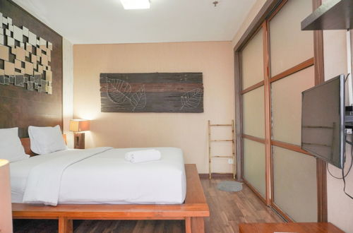 Photo 2 - Modern And Cozy Stay 1Br At Tamansari Semanggi Apartment