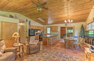 Foto 1 - Family Cabin w/ Hot Tub + Patio - 9 Mi to Deadwood