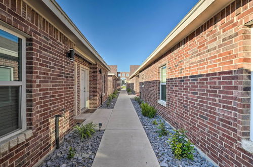 Photo 20 - Sleek Edinburg Home Near Shopping & Hiking