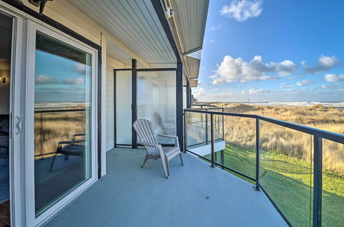 Photo 23 - Eagles View Condo in Ocean Shores w/ 3 Balconies