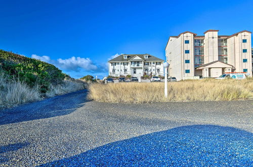 Photo 22 - Eagles View Condo in Ocean Shores w/ 3 Balconies