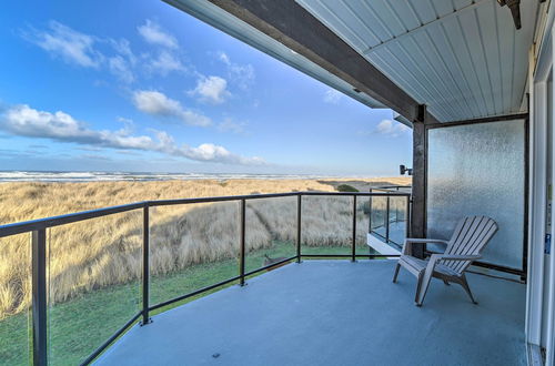 Photo 24 - Eagles View Condo in Ocean Shores w/ 3 Balconies