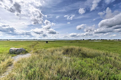 Photo 9 - 'the Starfish' Hampton Cottage: Walk to Beach